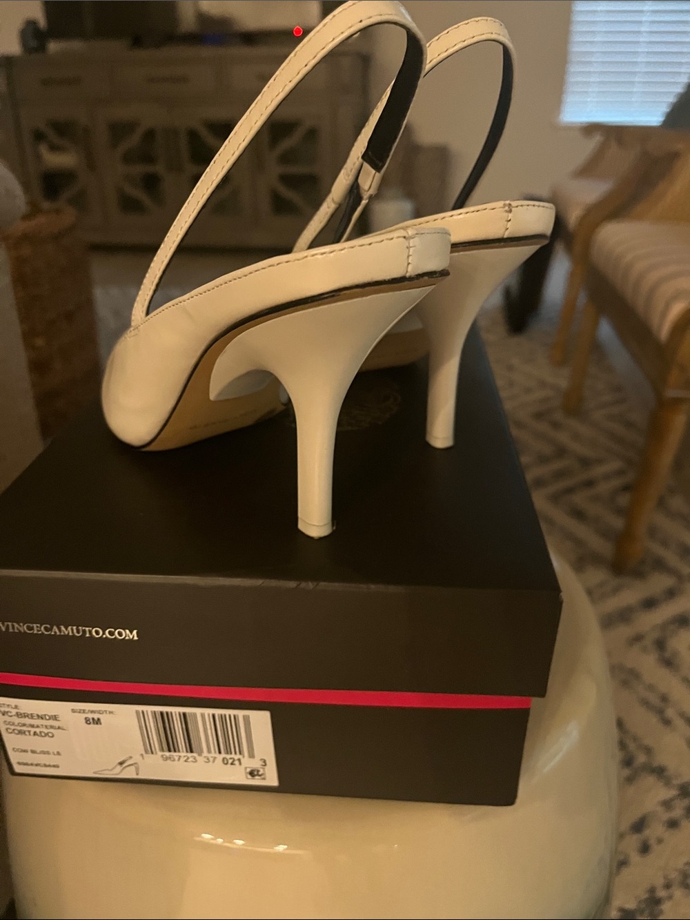 Vince Camuto White Pointed Slingback Heels - Picture 2 of 4